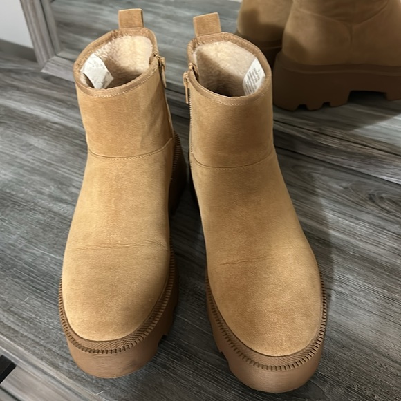 Nice boots, gentle use 2 times - Picture 6 of 6